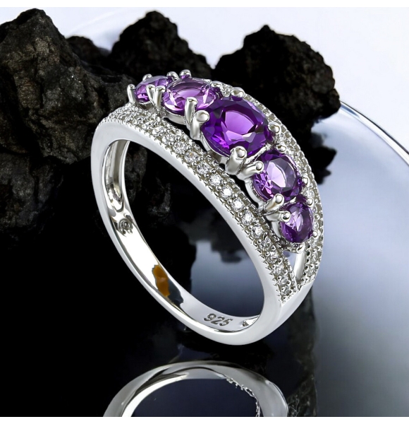 Anillo de Plata de Ley con Amatista