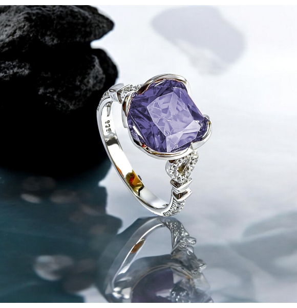 Anillo de Amatista Con Plata