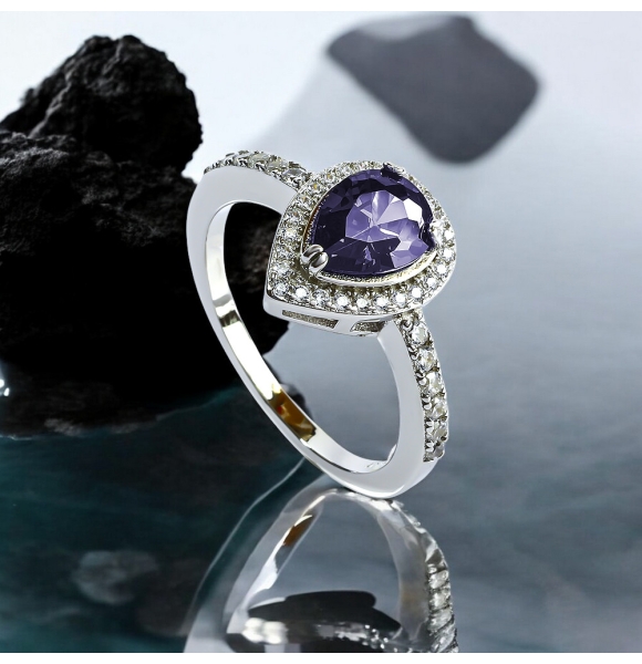 Anillo de Compromiso con Amatista Corte Pera