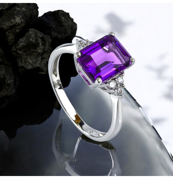 Anillo de Amatista Con Plata .925