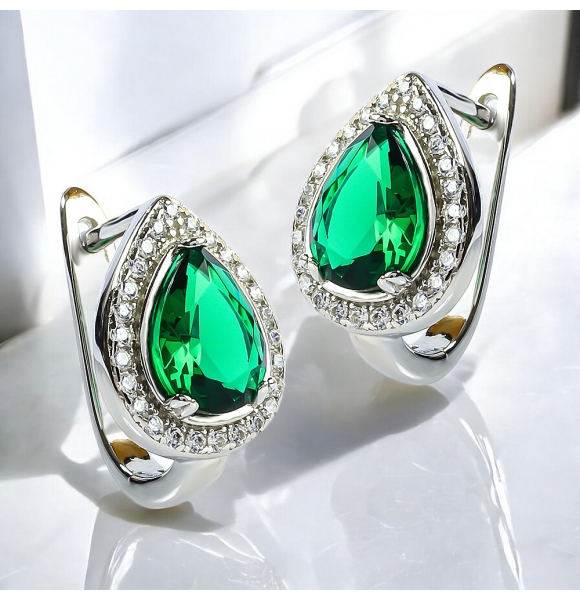 Set de Plata .925 con Esmeralda Aretes y Dije