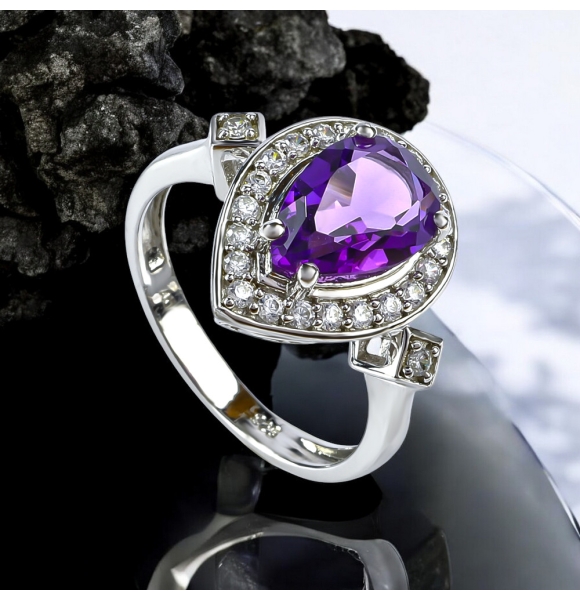 Anillo de Plata Con Amatista Corte Pera Grande