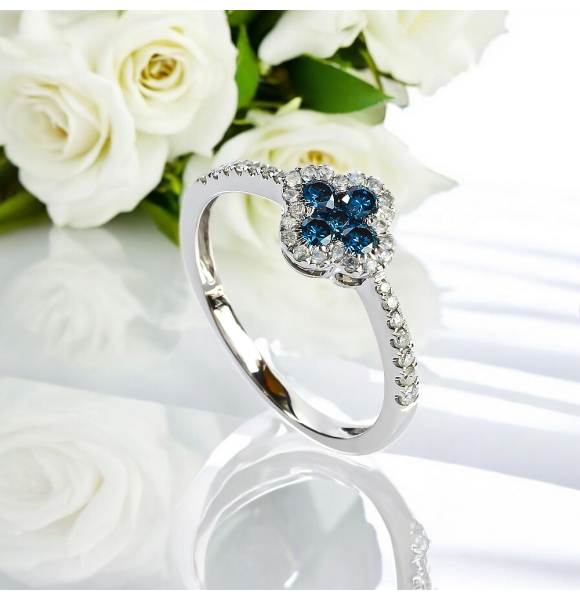 Anillo de Oro Blanco Solido de 14K con Diamantes Azules