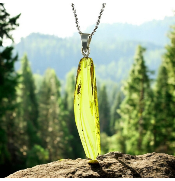 Dije de Ambar Natural Con Hormiga 45mm x 8mm