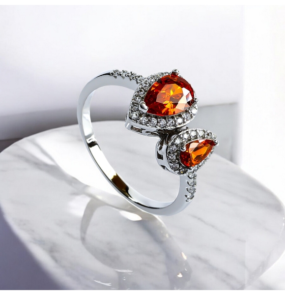 Anillo de Compromiso con Dos Piedras de Opalo de Fuego