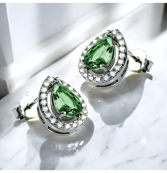 Aretes de Plata de Ley con Esmeralda