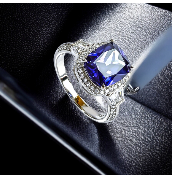 Anillo de Plata Sterlina Con Tanzanita