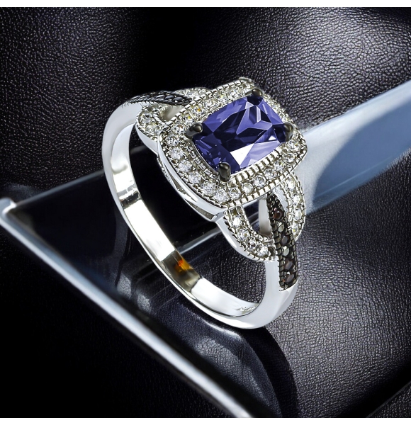 Anillo de Tanzanita Con Plata