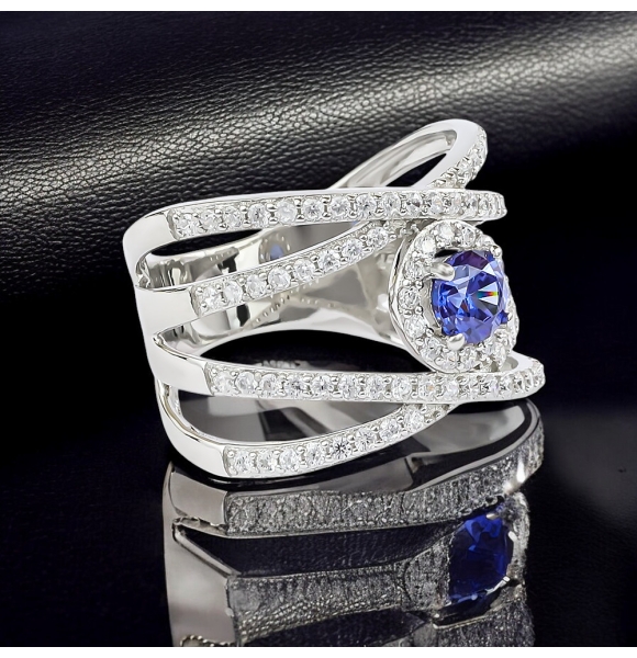 Anillo de Tanzanita Grande Con Plata