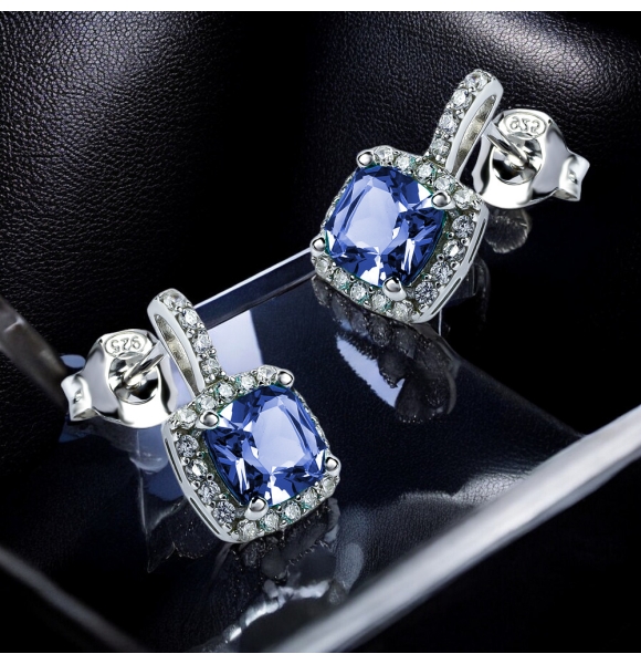 Aretes de Tanzanita Corte Princesa en Plata .925