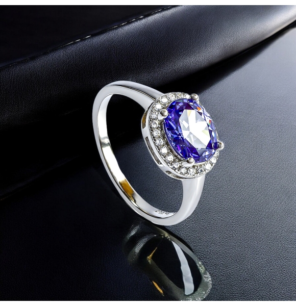 Anillo de Plata Con Tanzanita Corte Ovalada 8 mm x 6 mm