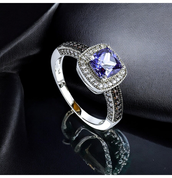 Halo Tanzanita Anillo de Compromiso