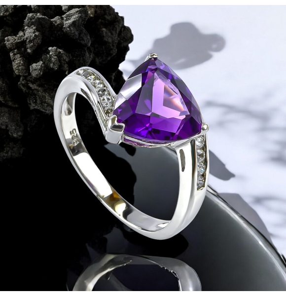 Anillo de Amatista en Plata de Ley