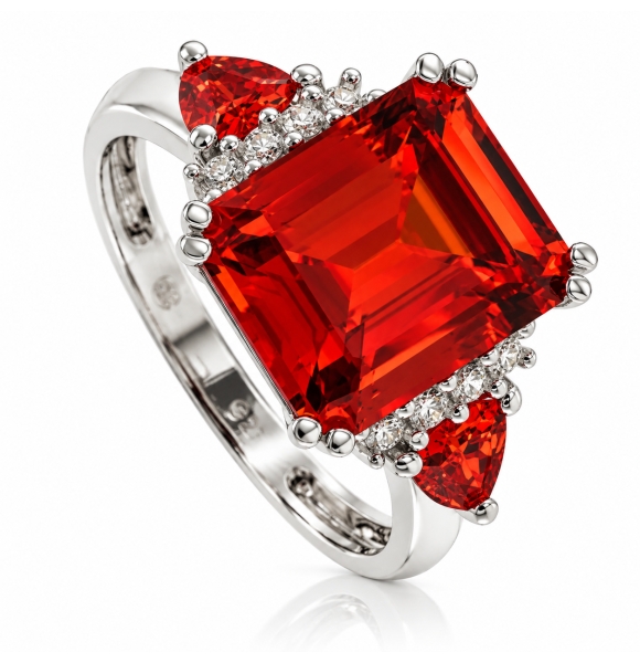 Anillo de Plata con Ópalo de Fuego corte Esmeralda