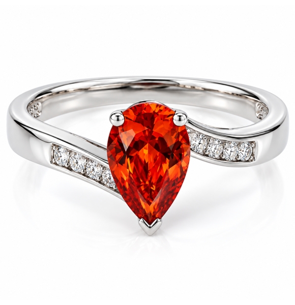 Anillo de Opalo de Fuego en Corte de Pera