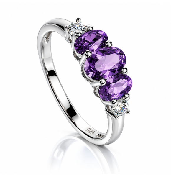 Anillo de Plata .925 con 3 Gemas de Amatista