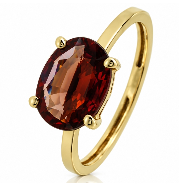 Anillo de Granate Genuina en Oro de 14K 9 mm x 7 mm