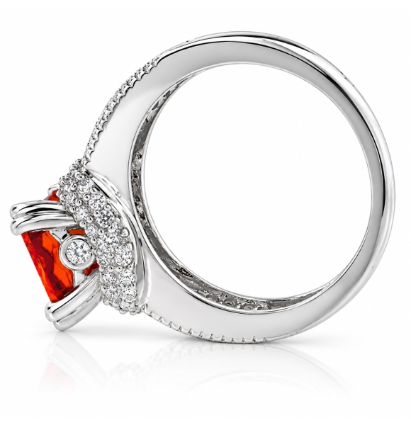 Precioso Anillo de Plata .925 con Ópalo de Fuego