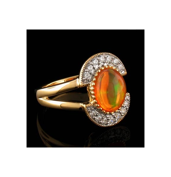 Opalo Amarillo en Anillo de Plata con Chapa de Oro