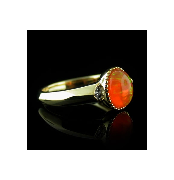 Anillo con Opalo de Fuego en Plata con Chapa de Oro