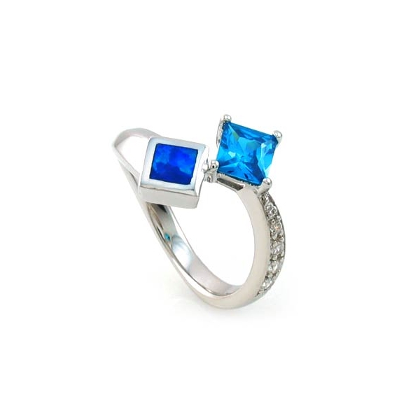 Opalo Azul y Topacio Azul en Anillo de Plata