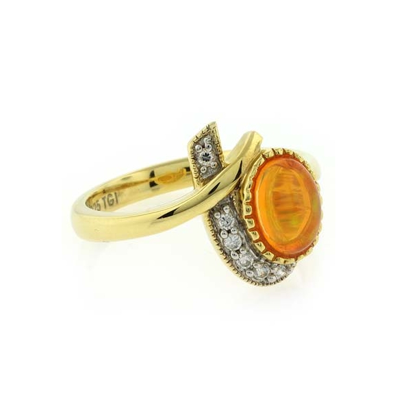 Anillo Unico con Opalo de Fuego en Plata y Chapa de Oro