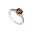 Hermoso Anillo de Compromiso con Zultanita
