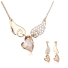 Hermoso Juego de Collar y Aretes de Corazón color Champagne